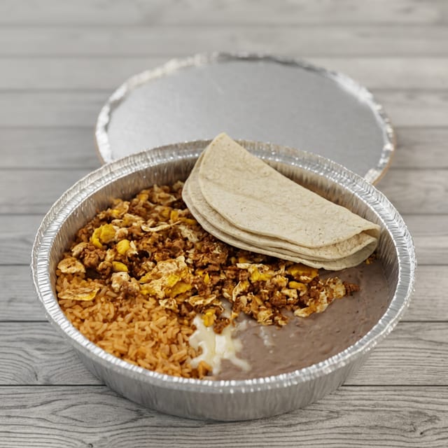 Huevos con Chorizo (Eggs with Mexican Sausage).